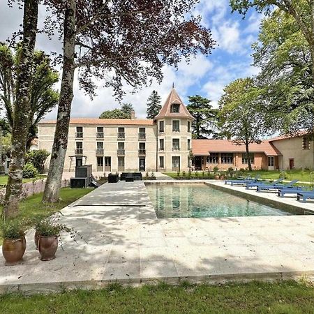 ロシュシュアール Le Manoir Des Perrieres Bed & Breakfast エクステリア 写真
