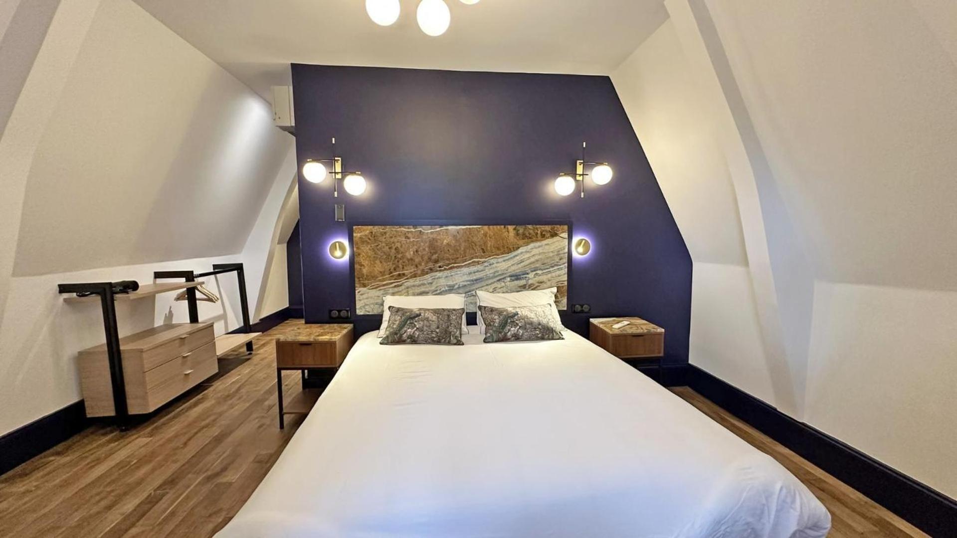 ロシュシュアール Le Manoir Des Perrieres Bed & Breakfast エクステリア 写真