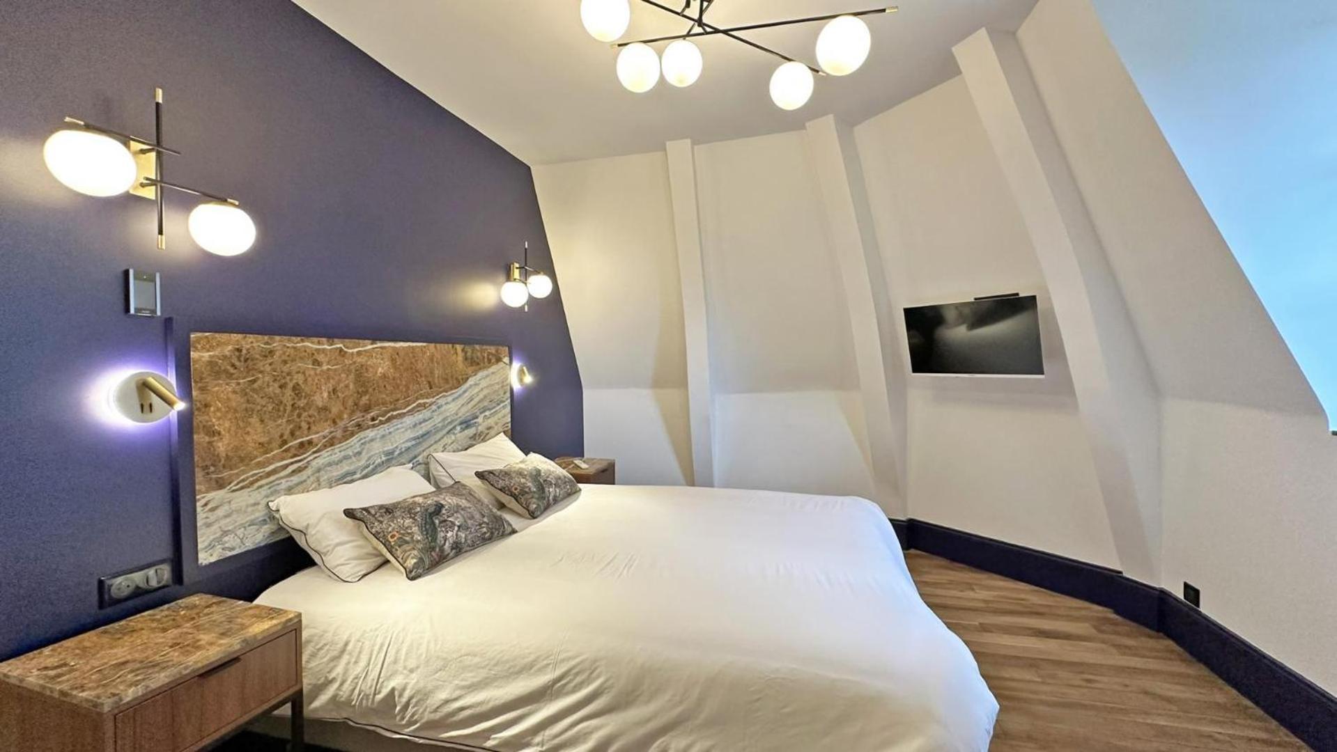 ロシュシュアール Le Manoir Des Perrieres Bed & Breakfast エクステリア 写真