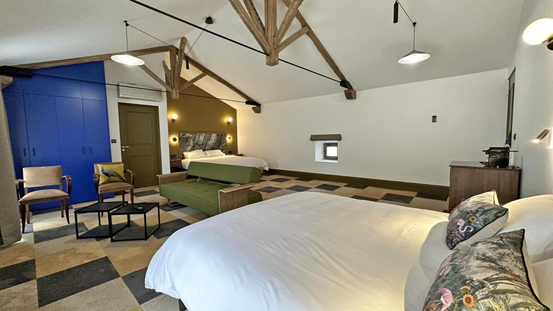 ロシュシュアール Le Manoir Des Perrieres Bed & Breakfast エクステリア 写真