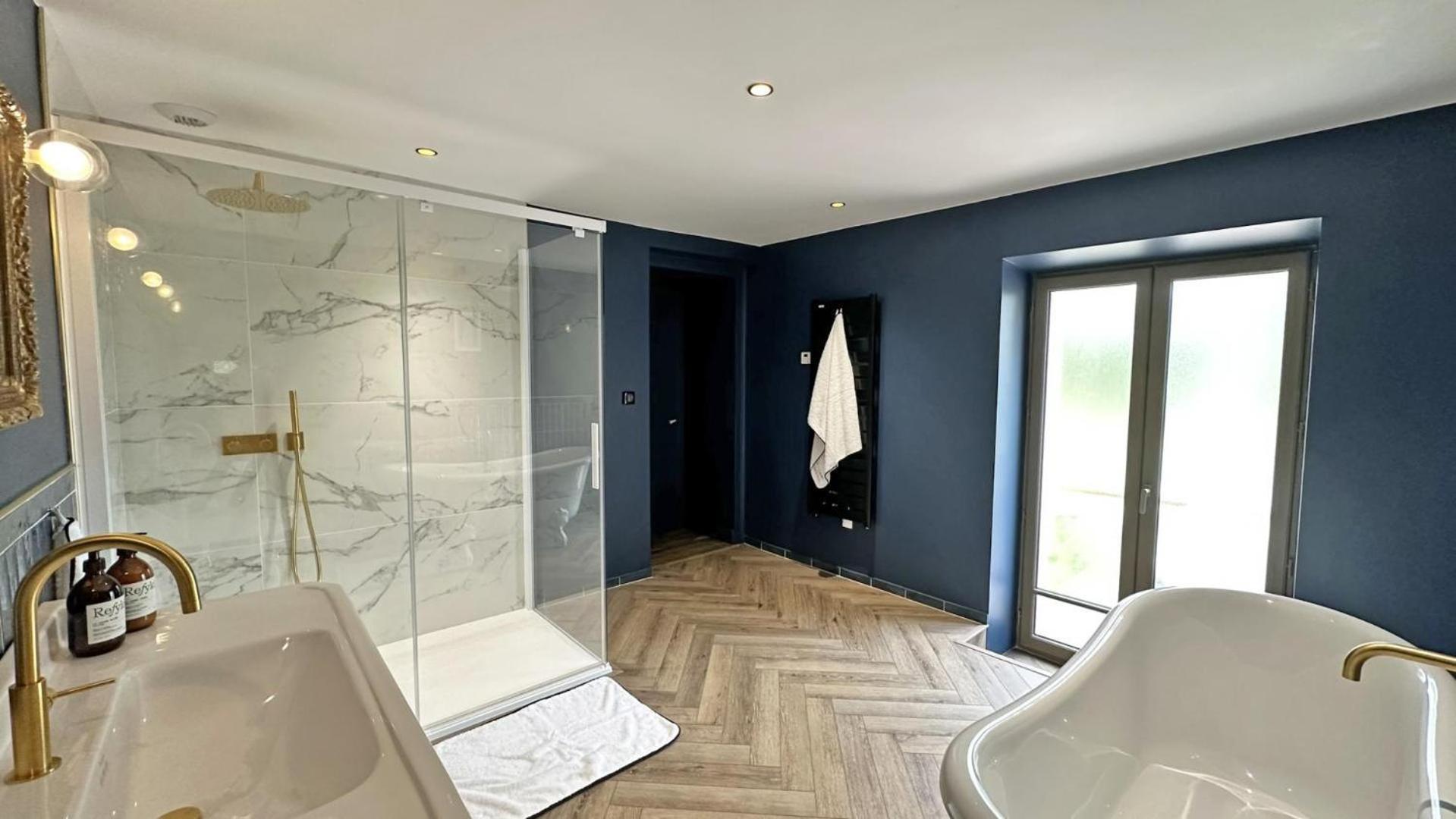 ロシュシュアール Le Manoir Des Perrieres Bed & Breakfast エクステリア 写真