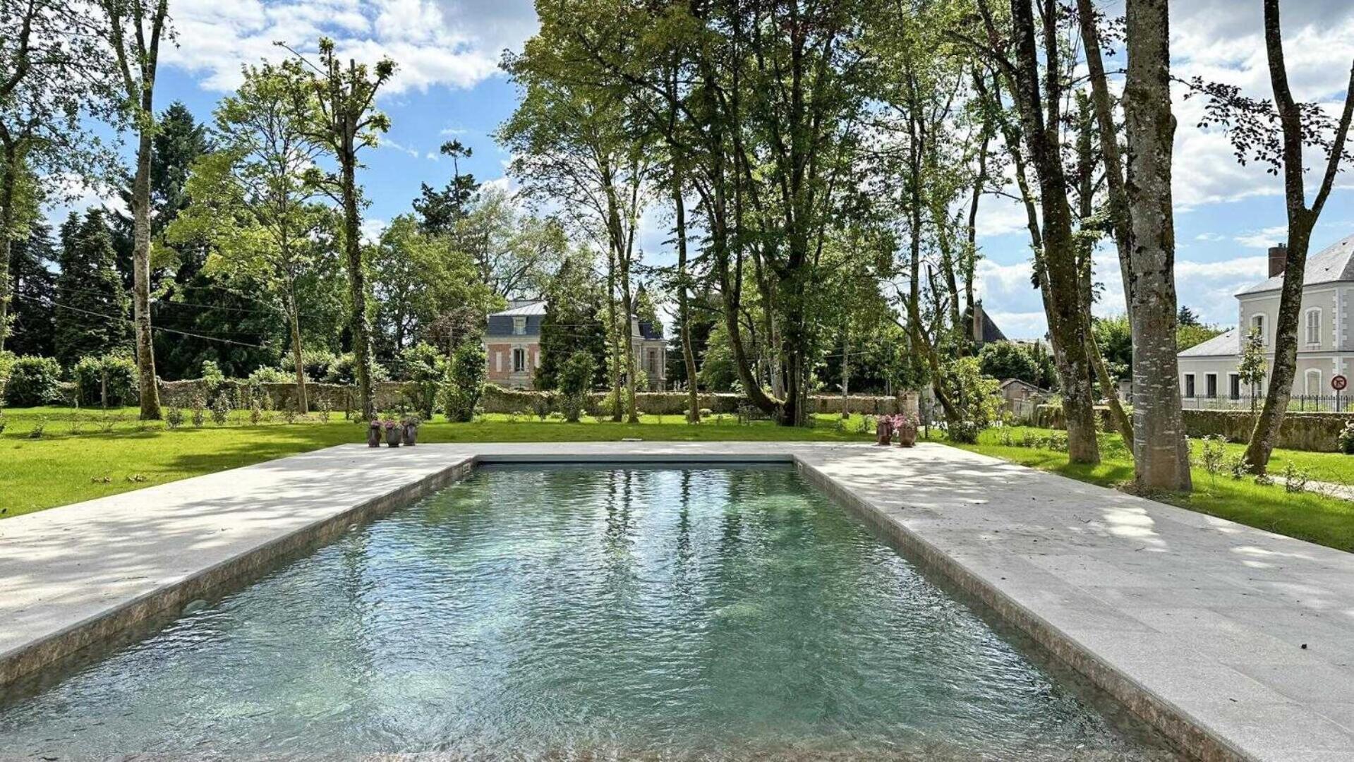 ロシュシュアール Le Manoir Des Perrieres Bed & Breakfast エクステリア 写真