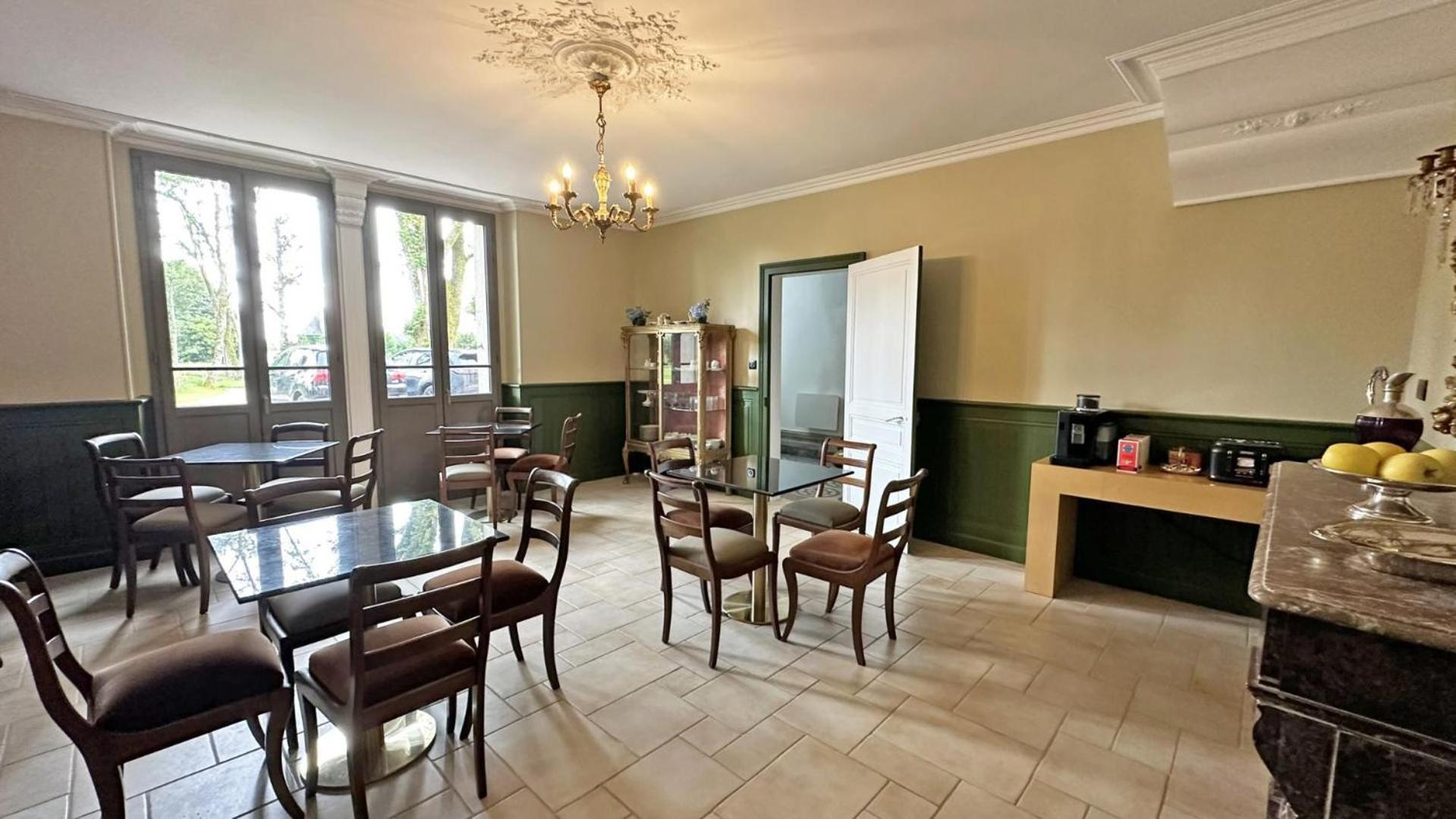 ロシュシュアール Le Manoir Des Perrieres Bed & Breakfast エクステリア 写真
