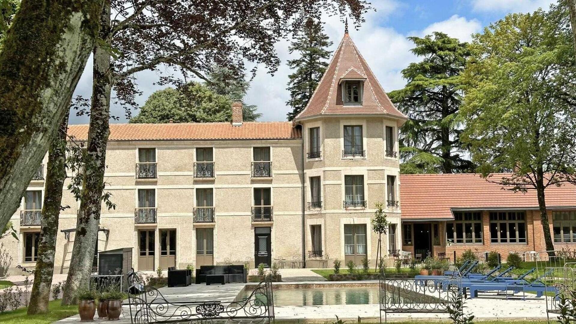 ロシュシュアール Le Manoir Des Perrieres Bed & Breakfast エクステリア 写真